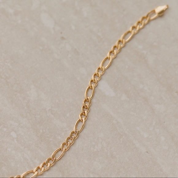 Chelsea Figaro Chain | 18k Gold Filled - Picture 6 of 8